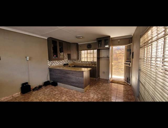 5 BEDROOM HOUSE FOR SALE IN BRACKENDOWNS